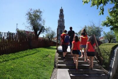 Porto Highlights Small-Group Walking Tour - Getting from the start point to your first big wow: Praça de Gomes Teixeira