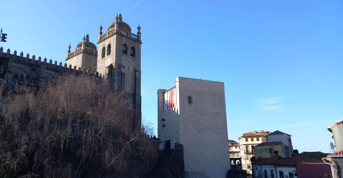 Porto Historic Center: Private Walking Tour & Cathedral - Clérigos Church: why the tower matters before you see it