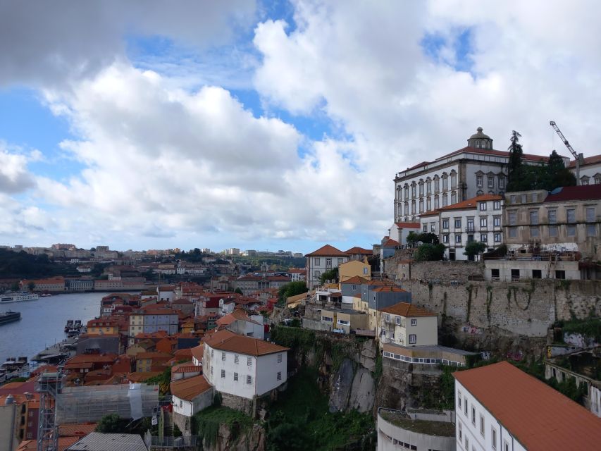 Porto Historic Center: Private Walking Tour & Cathedral - São Bento Station: the fastest way to read Porto’s story on tiles