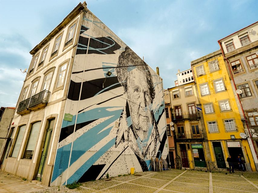 Porto: Historic e-Bike Tour with a guide - Key things you’ll notice fast