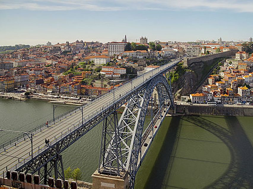 Porto: Historic e-Bike Tour with a guide - Who this tour suits best (and who should skip it)