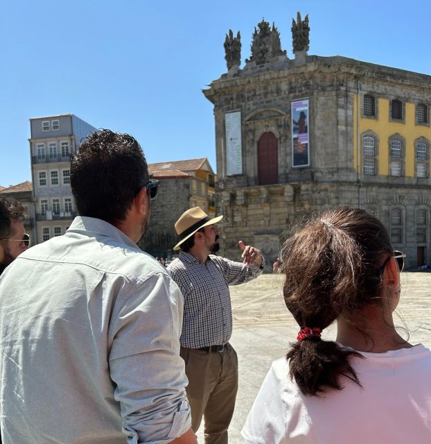 PORTO: Historical Walking Tour - 3 hours on your feet: who it suits and who should adjust