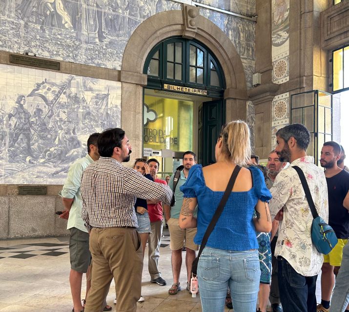 PORTO: Historical Walking Tour - The real value: an orientation walk that also feels like a story