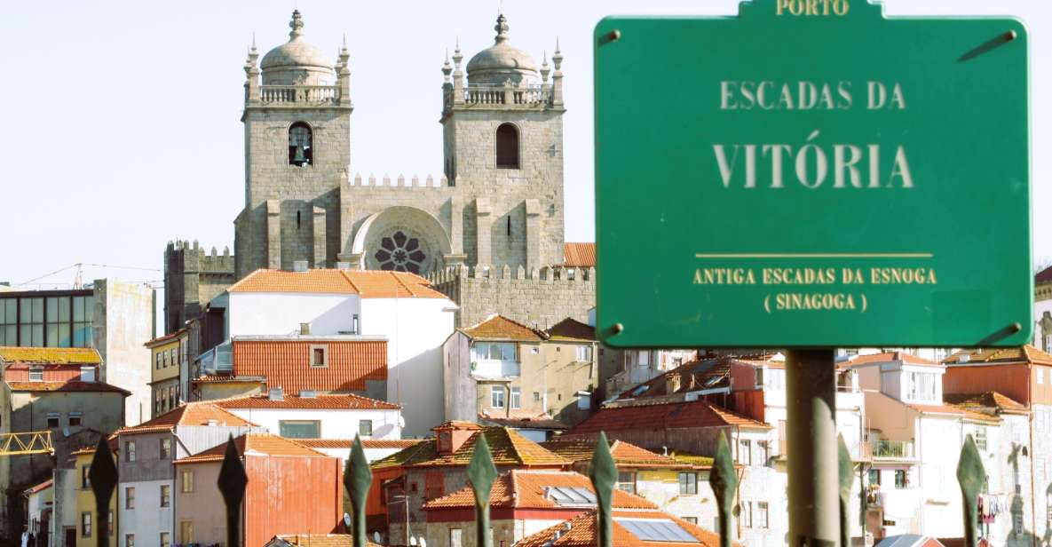 Porto: Jewish Heritage Private Tour by Tuk Tuk - Comércio Street and the secret synagogue inside an old store
