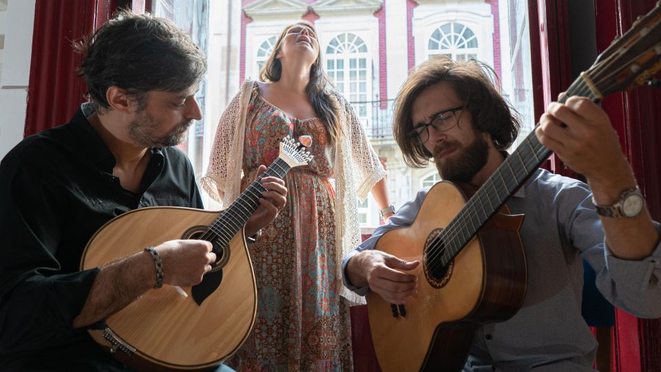 Porto: Live Fado Concert with Glass of Tawny Port Wine - Lisbon Fado: Traditional Intensity and the Portuguese Guitar