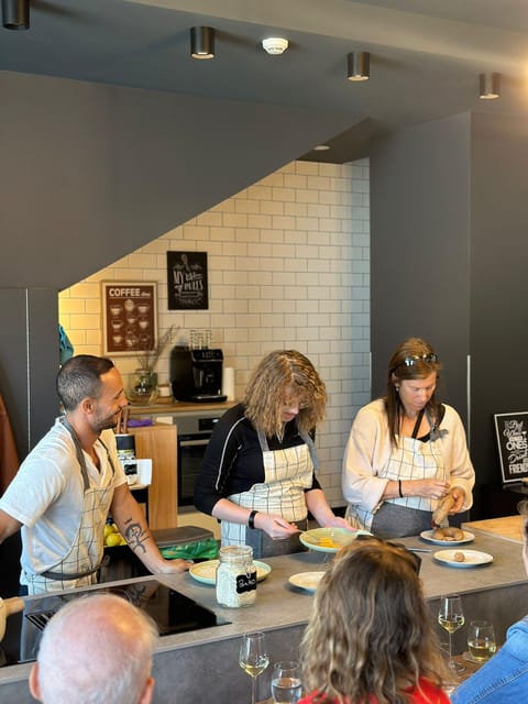 Porto: Local Market Tour & Cooking Class/Showcooking - Why this Porto market-and-cooking format feels so worth it