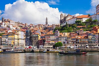 Porto: Morning City Tour with Six Bridges Cruise - UNESCO Porto sights: Cathedral, Clérigos Tower, and the city center feel