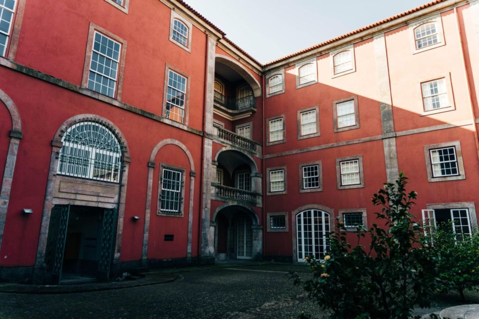 Porto: National Museum Soares dos Reis E-Ticket & City Tour - Palácio dos Carrancas: The Museum Setting You Walk Into