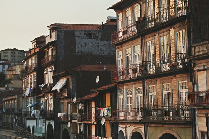 Porto "Old Town" Walking Tour with river cruise (Small-groups) - Why this Porto Old Town walk feels like value