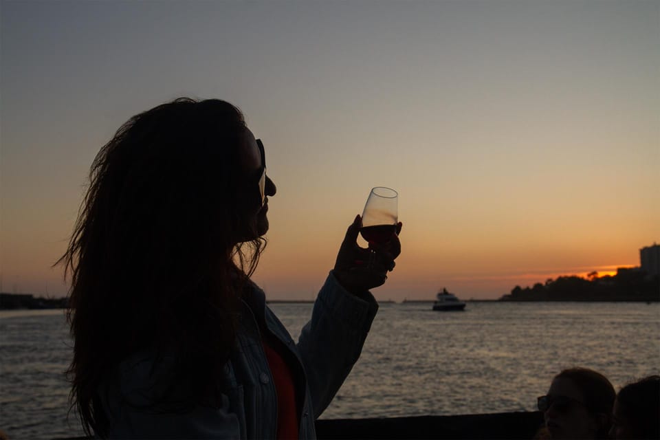 Porto: Port Wine Sunset Boat Tour - Dom Luís I Bridge: The Early Photo Moment You Don’t Want to Miss