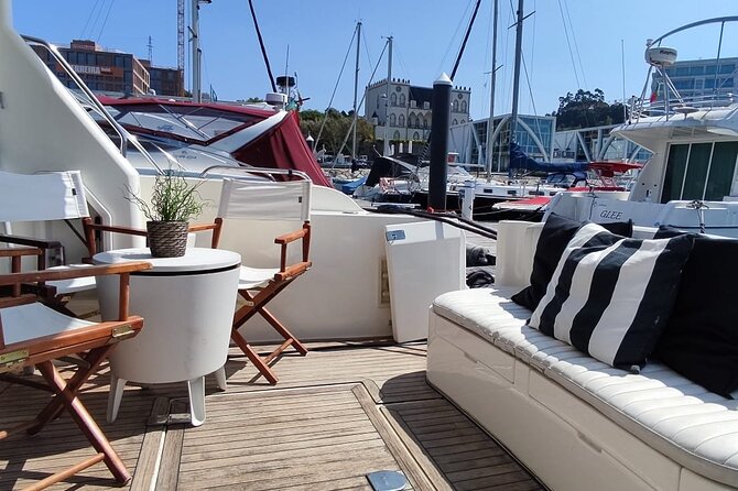PORTO : Premium Yacht Tour – 6 Bridges & Douro Estuary Reserve - Getting To Marina da Afurada Without Stress