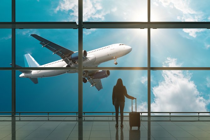 Porto Private Airport Departure Transfer - Arrival at Porto Airport: time saved is the point