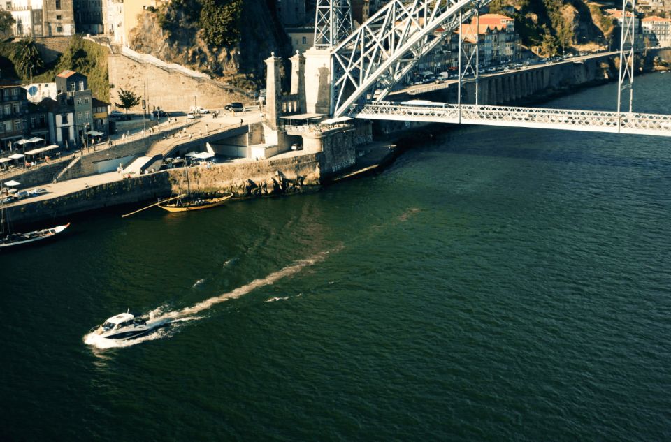 Porto: Private Boat Tour in Douro River - Price and value: $250 for up to 4, and why it can work