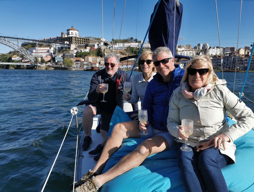 Porto: Private Douro River Charming Cruise w/wine tasting - Dom Luís Bridge from the water: the photo spot you actually want