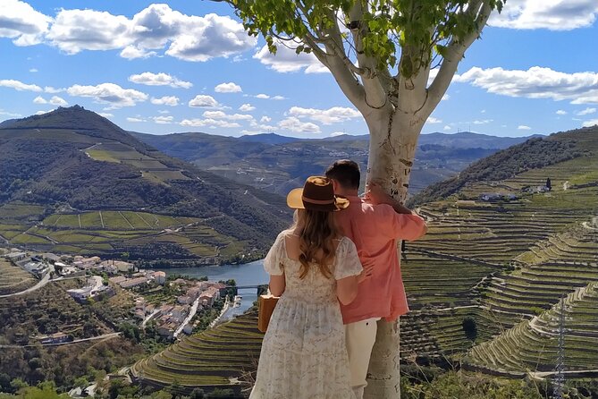 Porto: Private Douro Valley All Inclusive: Tastings, Lunch & Boat - Key highlights