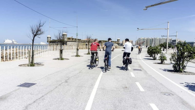 Porto Private E-Bike Tour: Douro River, Parks & Beaches - Why this Porto e-bike route clicks (Douro views plus beach air)