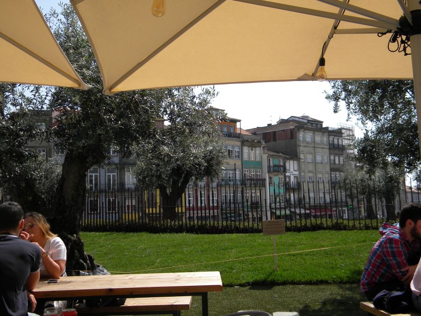 Porto: Private Half-Day as a Local Experience - Coffee break at Passeio Alegre and time for a breather