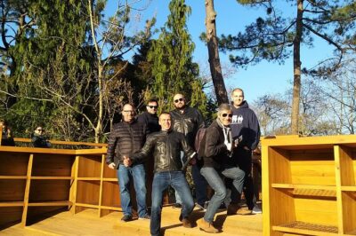 Porto private morning Tour, discover the most iconic attractions - Praça da Batalha and Teatro São João: a square with a name-story