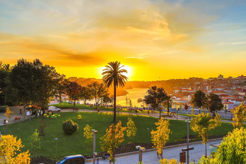 Porto: Private Sunset Walking Tour with Port Wine and Views - Why This Sunset-Style Walk Works in Porto