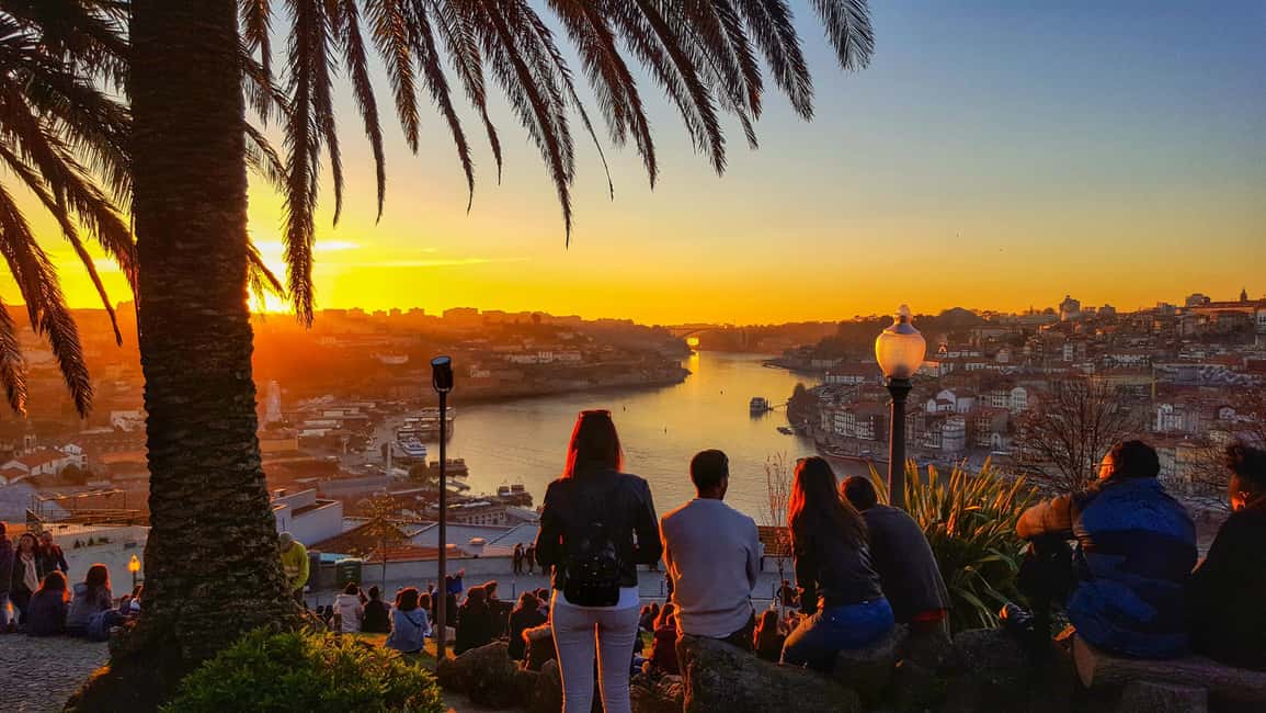 Porto: Private Sunset Walking Tour with Port Wine and Views - Tour Pace, Timing, and What You Should Bring