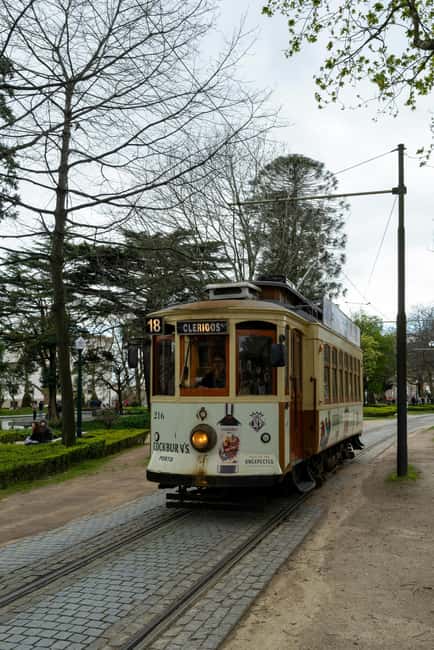 Porto Private Tour - Highlights and Tram Tickets - São Bento Station: The Quick Stop That Changes How You See Porto