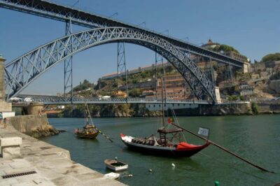 Porto Private Tour - Highlights and Tram Tickets - Starting in Praça da Liberdade and the Avenue of Allies