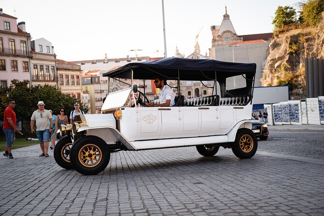 Porto: Private Tour to the Historic Center in a Classic Car - Key things to know before you go