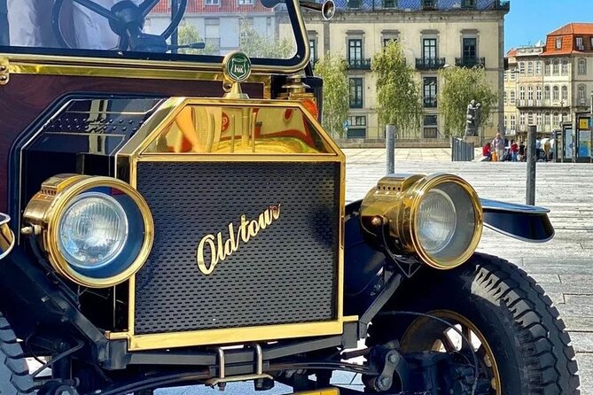 Porto: Private Tour to the Historic Center in a Classic Car - Sea-fortresses with viewpoint time: São João Baptista and Castelo do Queijo