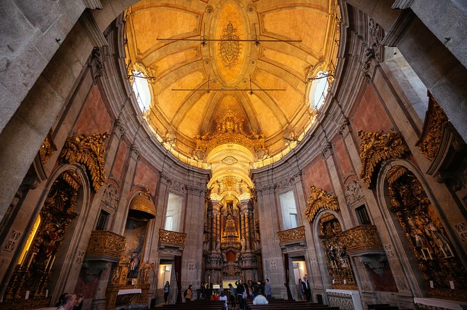Porto: Private Tour with Locals – Highlights & Hidden Gems - The included local drink/tasting: a break that feels like Porto