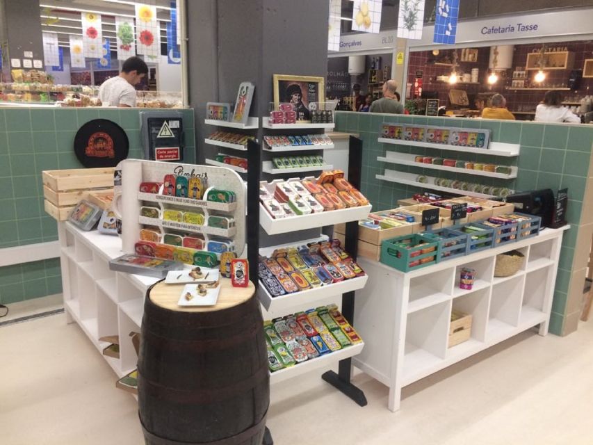 Porto: Private Walking Food Tour with Tastings - Bolhão Market: A Smart First Stop for Local Food Energy