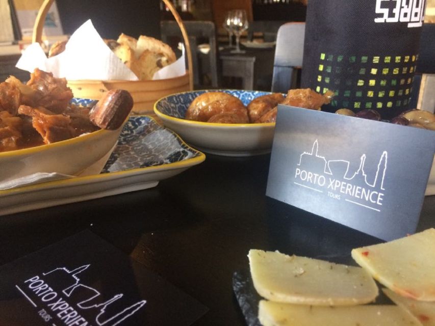 Porto: Private Walking Food Tour with Tastings - Sé and the Old Town Lanes: History You Can Walk Through