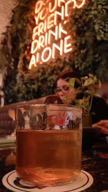 Porto Private Walking Tour + Porto Wine glass - Guide style you can feel: Crisp focus plus practical notes