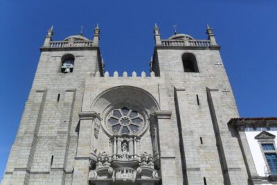 Porto Private Walking Tour with Fast Track to Lello - Cordoaria Garden: photos, sculptures, and a breather before the big sights