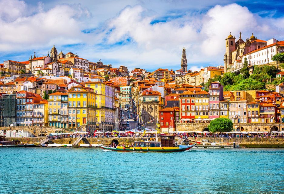 Porto Ribeira and highlights Private Walking Tour - Rua das Flores to Infante D. Henrique Square: The Street-Level Porto People Actually Use