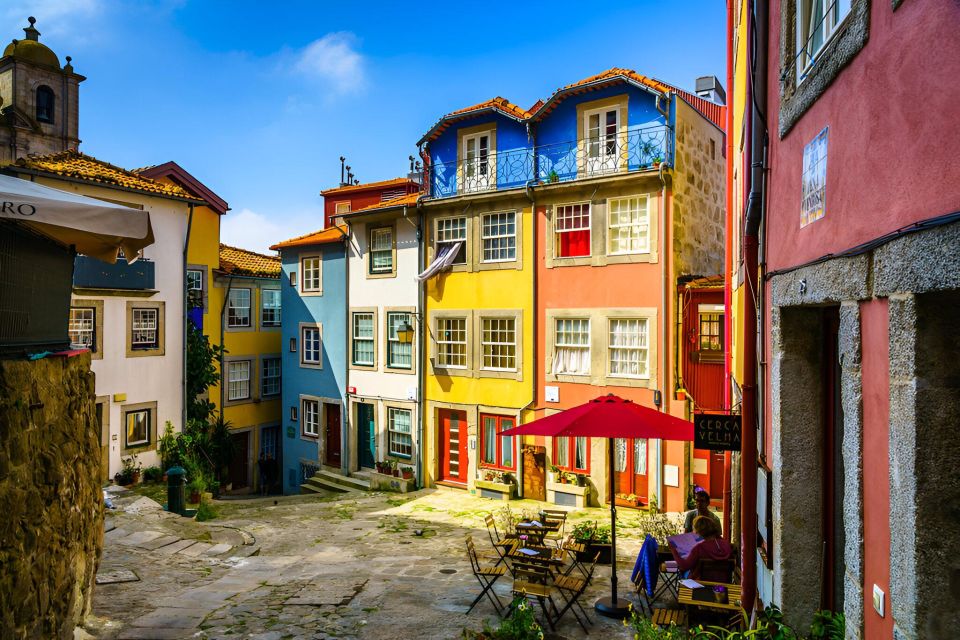 Porto Ribeira and highlights Private Walking Tour - Alminhas of the Bridge: The Meaning Behind a Tiny Pause
