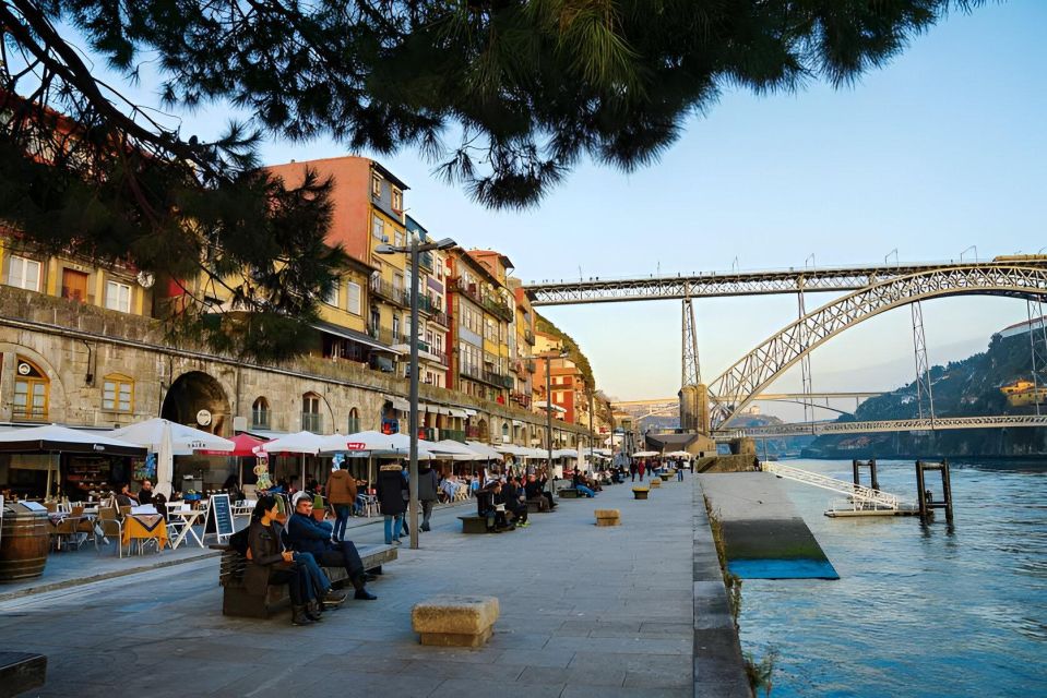 Porto Ribeira and highlights Private Walking Tour - Ribeira do Porto Finish: The Douro View That Makes Everything Click