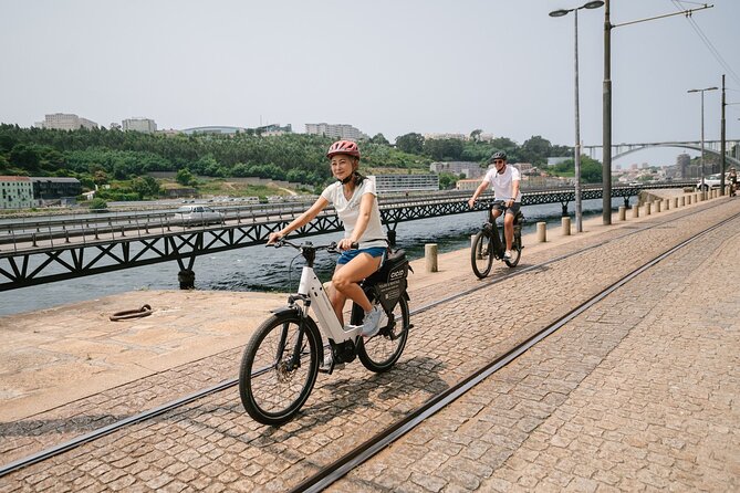 Porto Riverbank E-Bike Tour - Atlantic Coast, Gardens - Premium e-bikes, real support: what “included” actually means for you