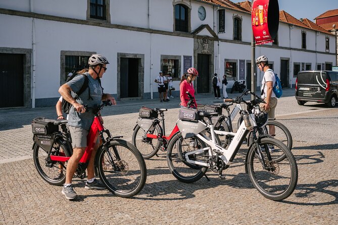 Porto Riverbank E-Bike Tour - Atlantic Coast, Gardens - The ride style: safety, instructions, and pacing that match the group