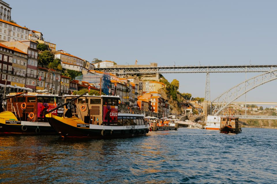Porto: Romantic Sailboat Cruise - FAQ