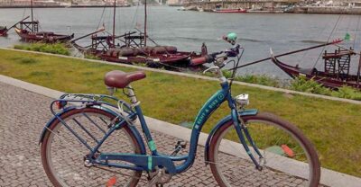 Porto: Self-Guided Bike and Boat Tour with Port Wine Tasting - Getting your bike: 10 hours, helmet, and a map you’ll actually use