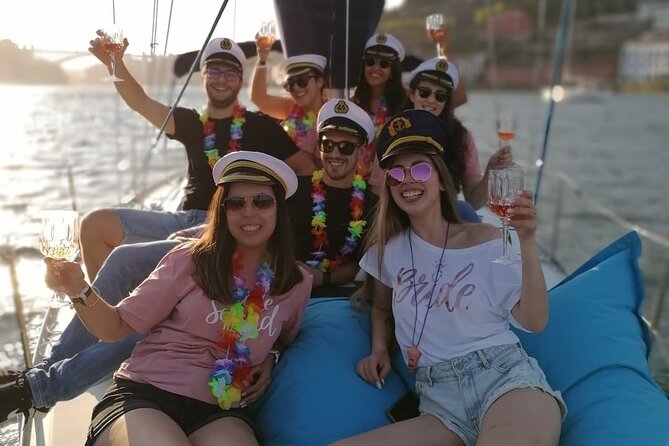 Porto: Single Party on a charming sailboat with welcome drink - Where the Party Starts: Marina da Afurada to Porto’s Viewpoints