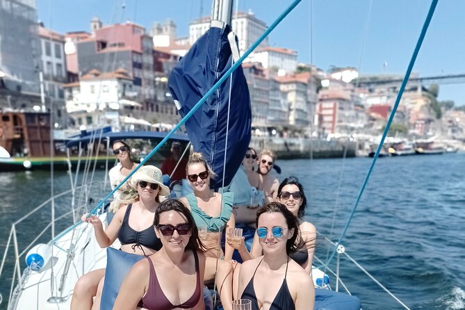 Porto: Single Party on a charming sailboat with welcome drink - Duration and Pace: Two Hours That Feel Enough