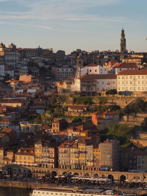Porto: Sunset Walking Tour with Port Wine Tasting - The walk itself: historic streets plus viewpoint pauses
