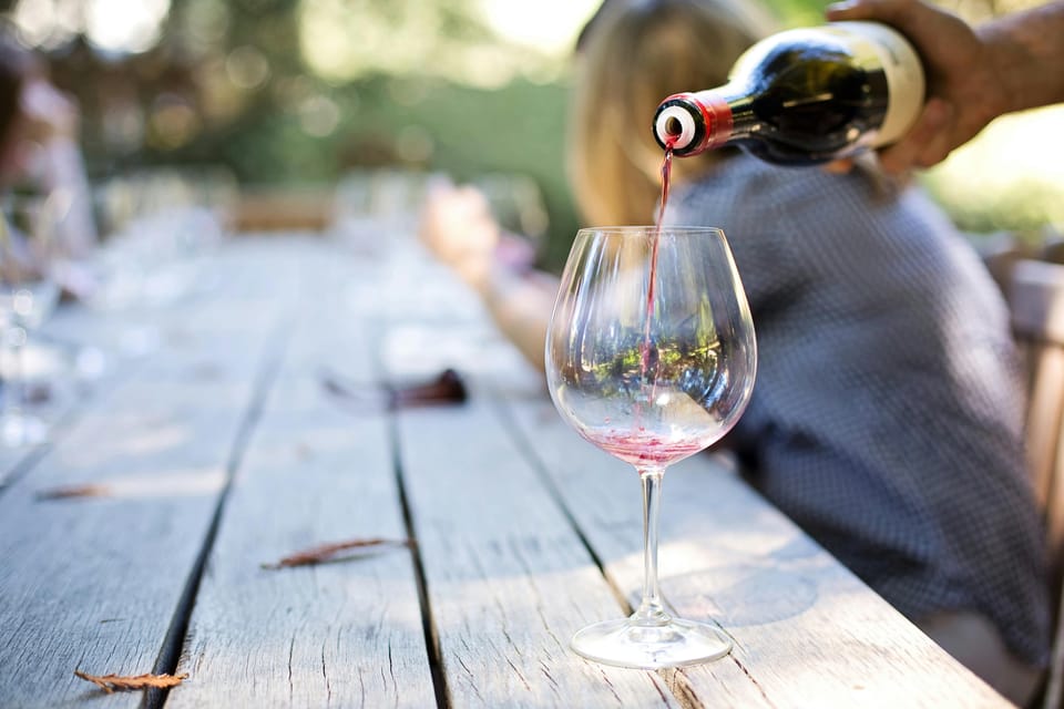 Porto: Sunset Walking Tour with Port Wine Tasting - Tourist Info Porto is a smart meeting point