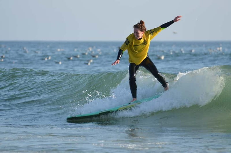 Porto: Surf Lesson with the First Surf School in Porto! - Small groups (max 8) and why it speeds up learning