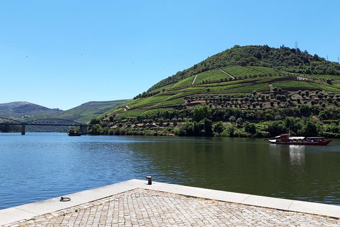 Porto to/from Douro Valley (1-8 pax) Private Transfer in Mercedes - Drop-Off Choice in the Douro: Pinhão, Lamego, Régua, Mesão Frio