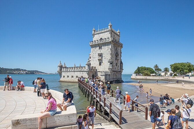 Porto to Lisbon with stop Aveiro-Fátima-Coimbra-Tomar-Nazaré-Óbidos - Coimbra: a university-town hit without the stress