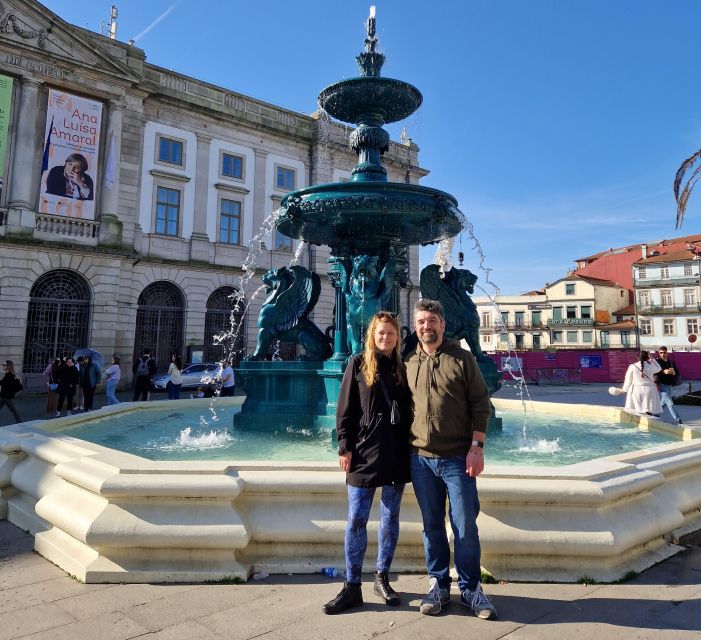 Porto tour with Port Wine tasting in a hidden wine cellar! - Avenida dos Aliados and the big landmarks: seeing Porto’s story at walking speed