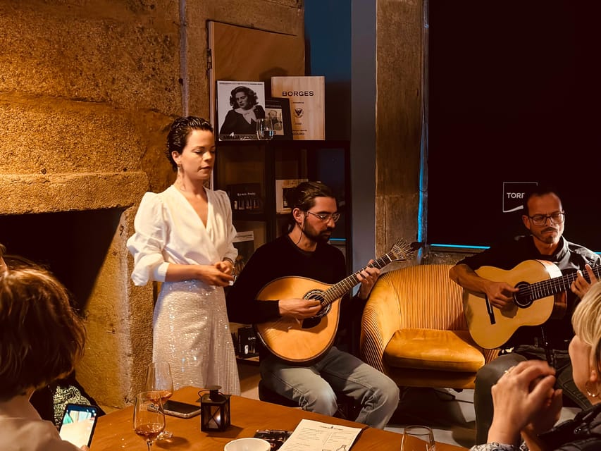 Porto: Traditional Fado Show with Welcome Drink - Key things to know before you go