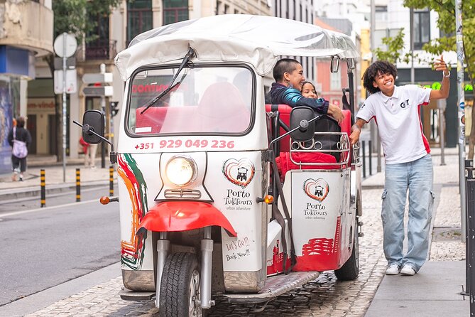 Porto: Tuk tuk vip guided tour - 1.30h - Key Things to Know Before You Go